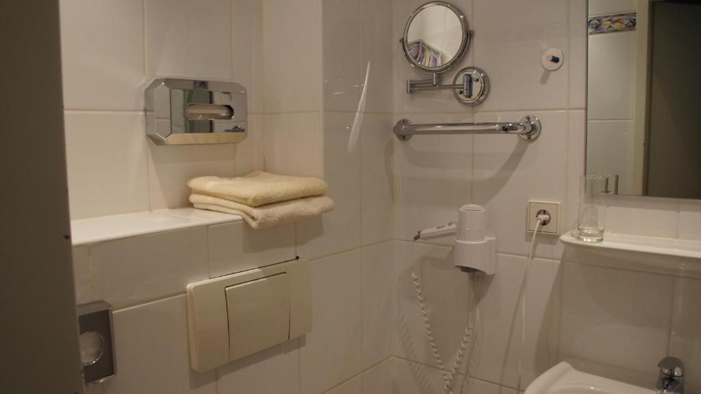 Hotel Jaegerhof Wiesbaden Habitación foto